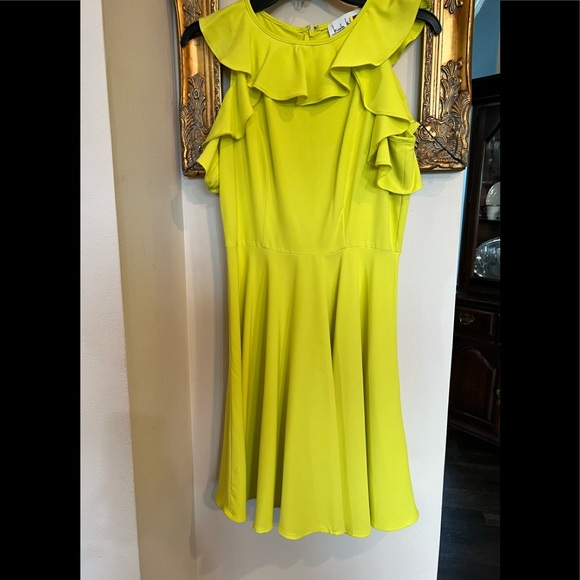 Nicole Miller size 4 dress - Picture 1 of 1